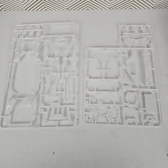 Revell 07662 1968 ChevyTM ChevelleTM SSTM 396 1:25 Scale Model Kit PARTIAL COMP - Picture 8 of 11